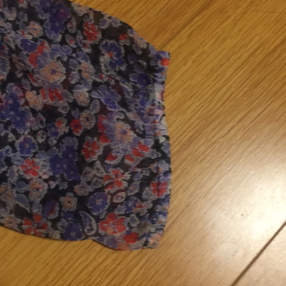 Floral blouse - Picture 4 of 5